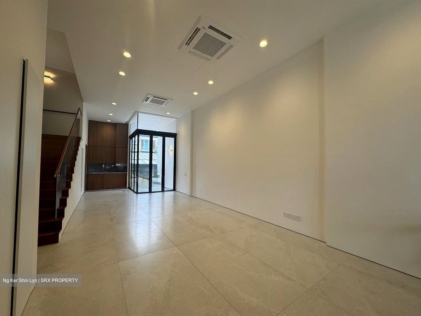 Chai Chee Road (D16), Terrace #498158521